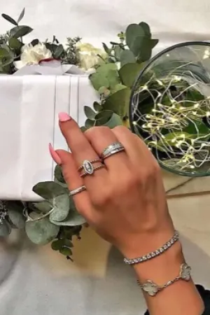 رواية تحملت اللي يقولونه و قلت لخاطر عيونه .. و لا قدّر أبد طيبي تفنن هو بتعذيبي بقلم  - غلاف الرواية